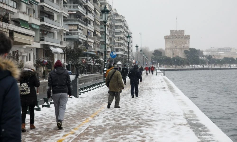 Σε επιφυλακή οι δήμοι της Θεσσαλονίκης για ενδεχόμενο χιονιά